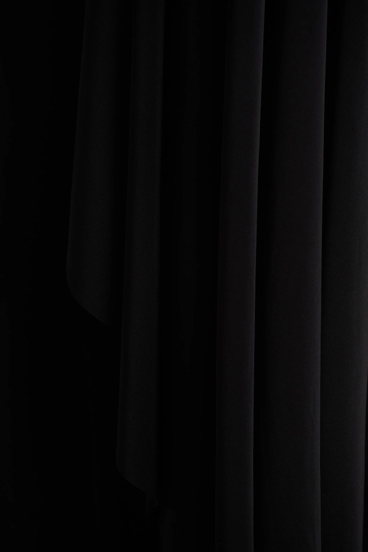 Briony | Black Crew-Neck Maxi Dress With Cape Sleeves