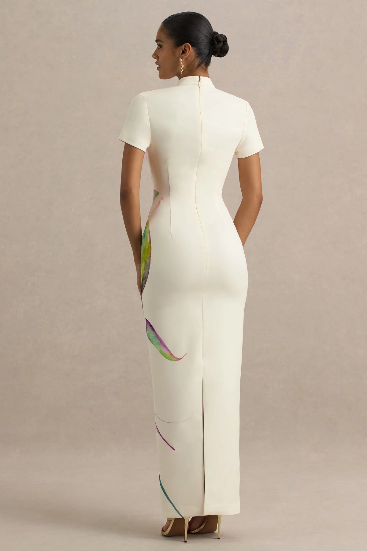 Hessie | White Lily Print High-Neck Maxi Dress
