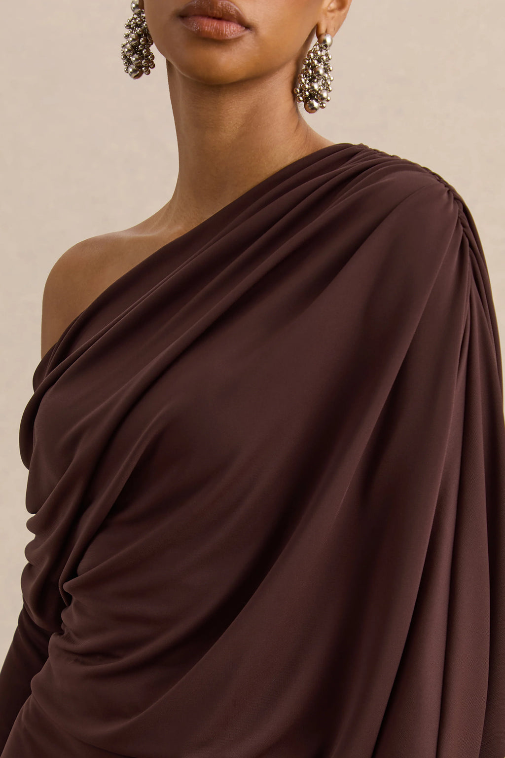 Inoria | Brown Asymmetric-Neck Mini Dress